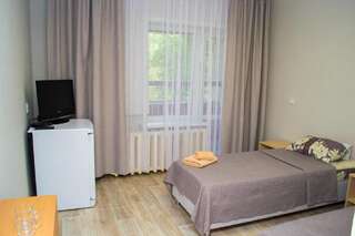 Отель Оздоровительный центр Свитанок Ждановичи Улучшенный двухместный номер с 2 отдельными кроватями-1